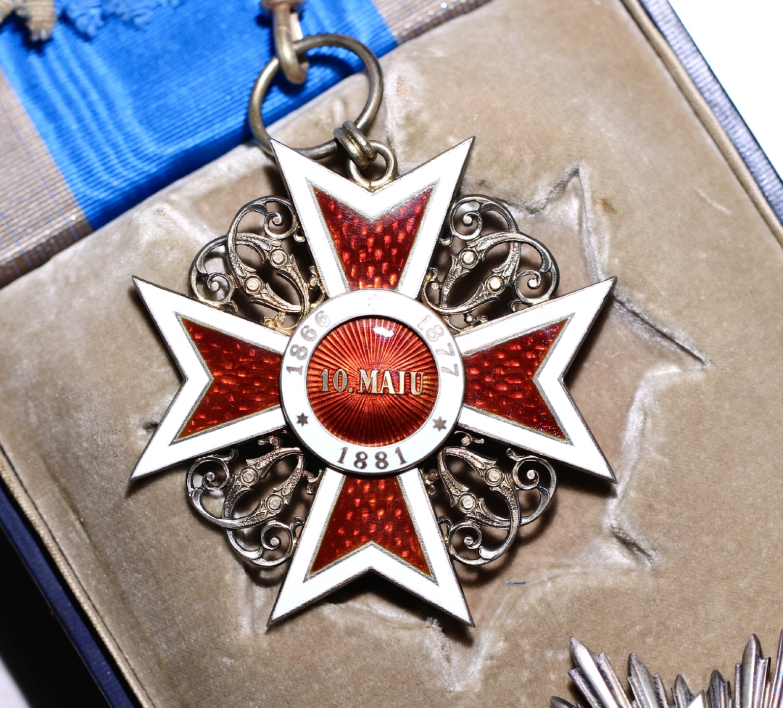 大猫徽章拍卖第197期 大十字级罗马尼亚王冠勋章 原盒 好品