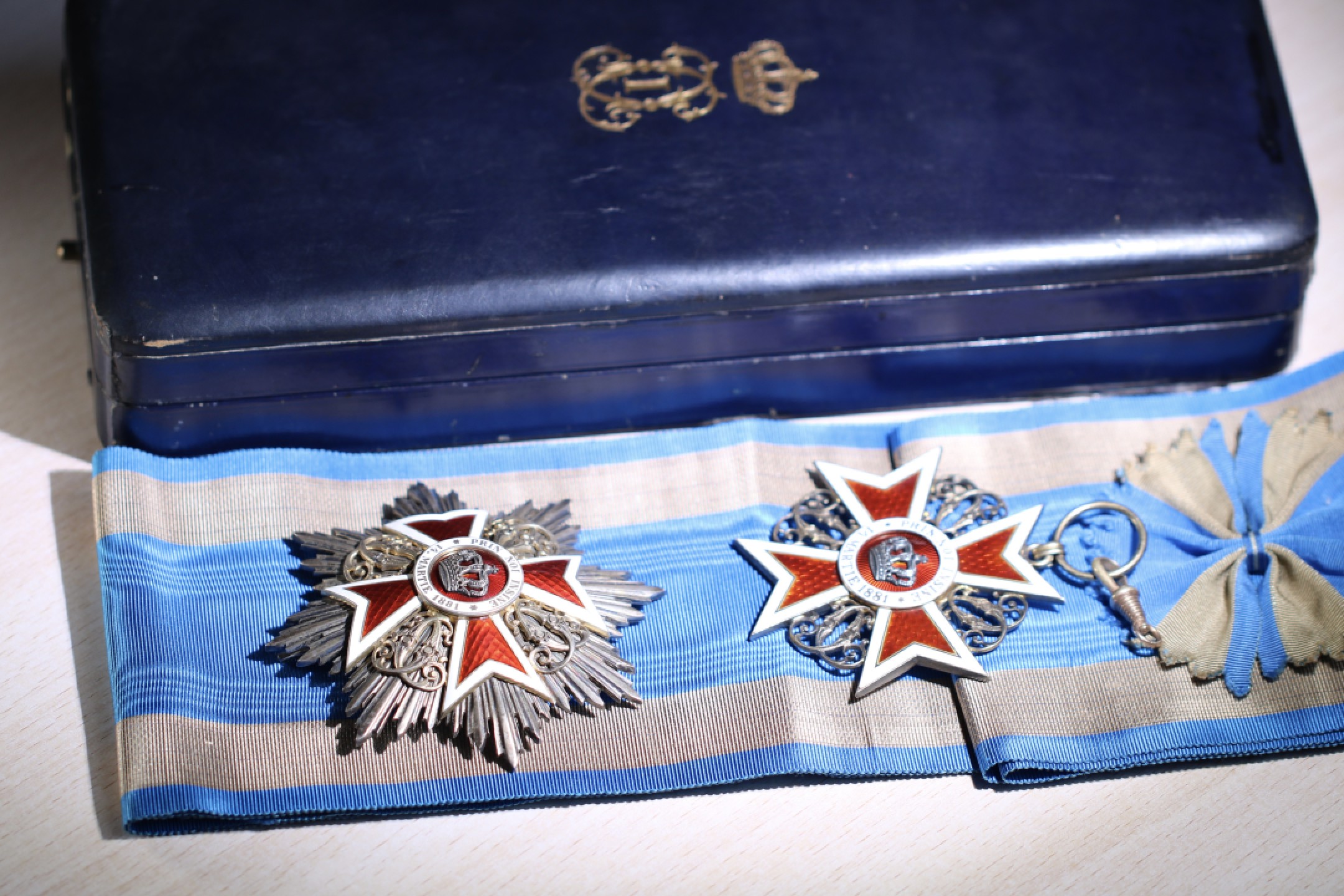 大猫徽章拍卖第197期 大十字级罗马尼亚王冠勋章 原盒 好品