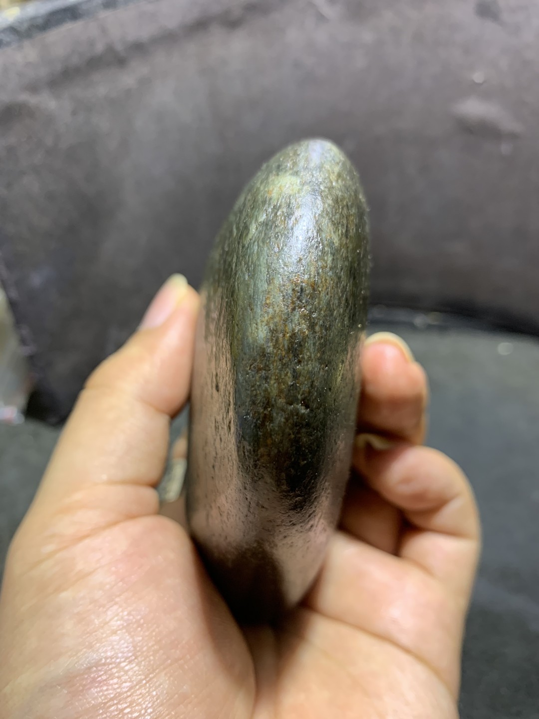 和田玉特色老皮独籽一颗，