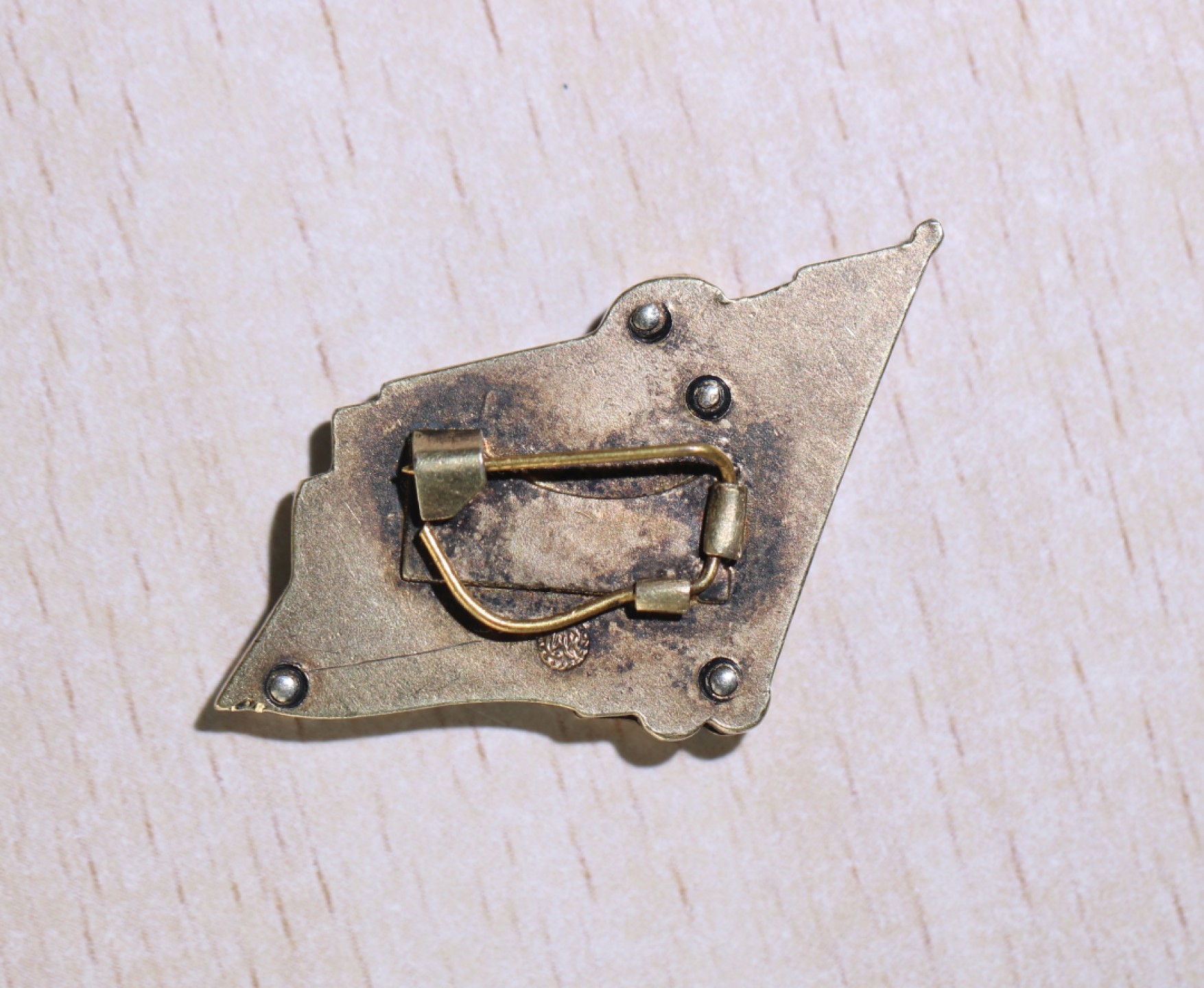 大猫徽章拍卖第197期 苏联十月革命60周年证章 银质珐琅 共计颁发5000枚