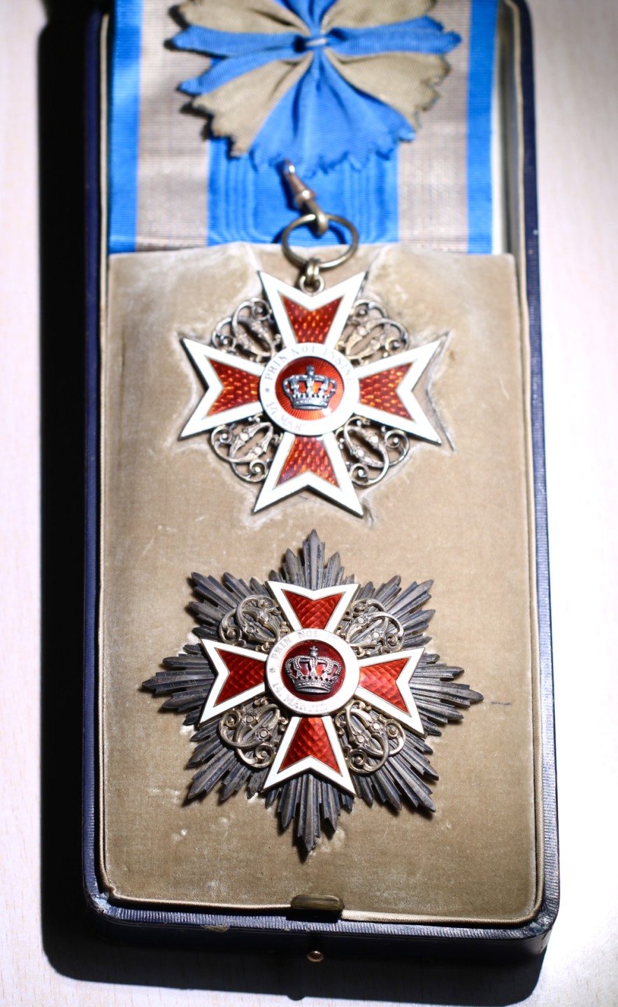 大猫徽章拍卖第197期 大十字级罗马尼亚王冠勋章 原盒 好品