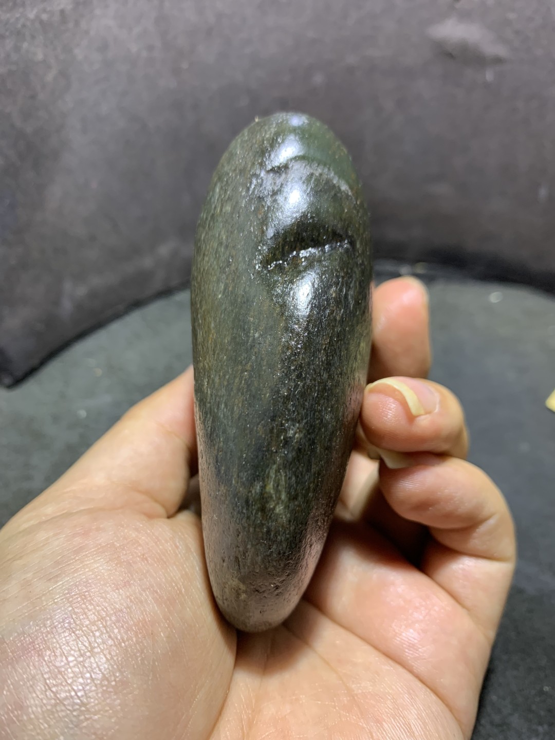 和田玉特色老皮独籽一颗，