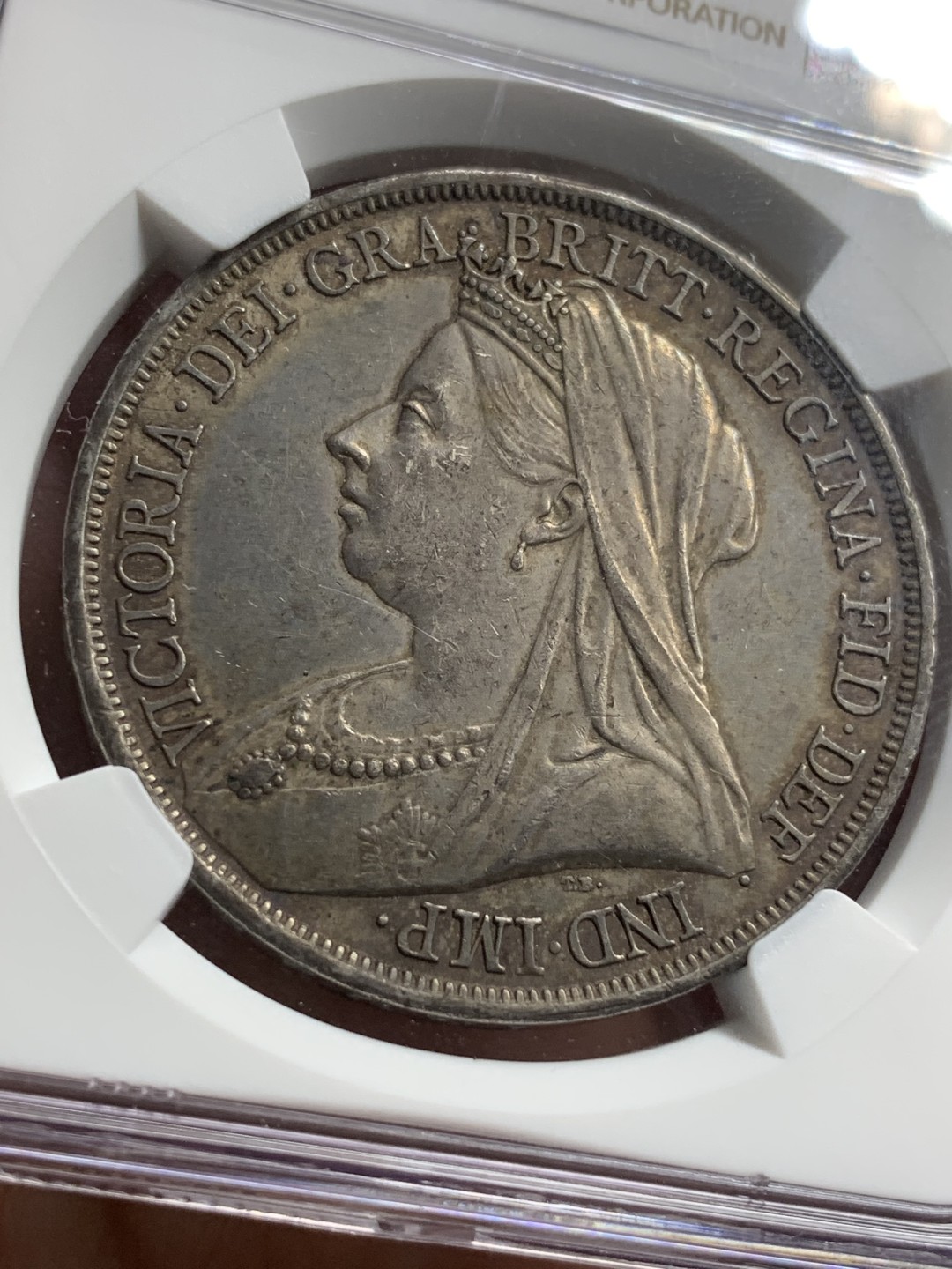 《竞宝斋》第76场-本周日，周一2场连拍（全场不限金额包邮） NGC-AU58 英国1893年马剑，原汁原味，包浆漂亮