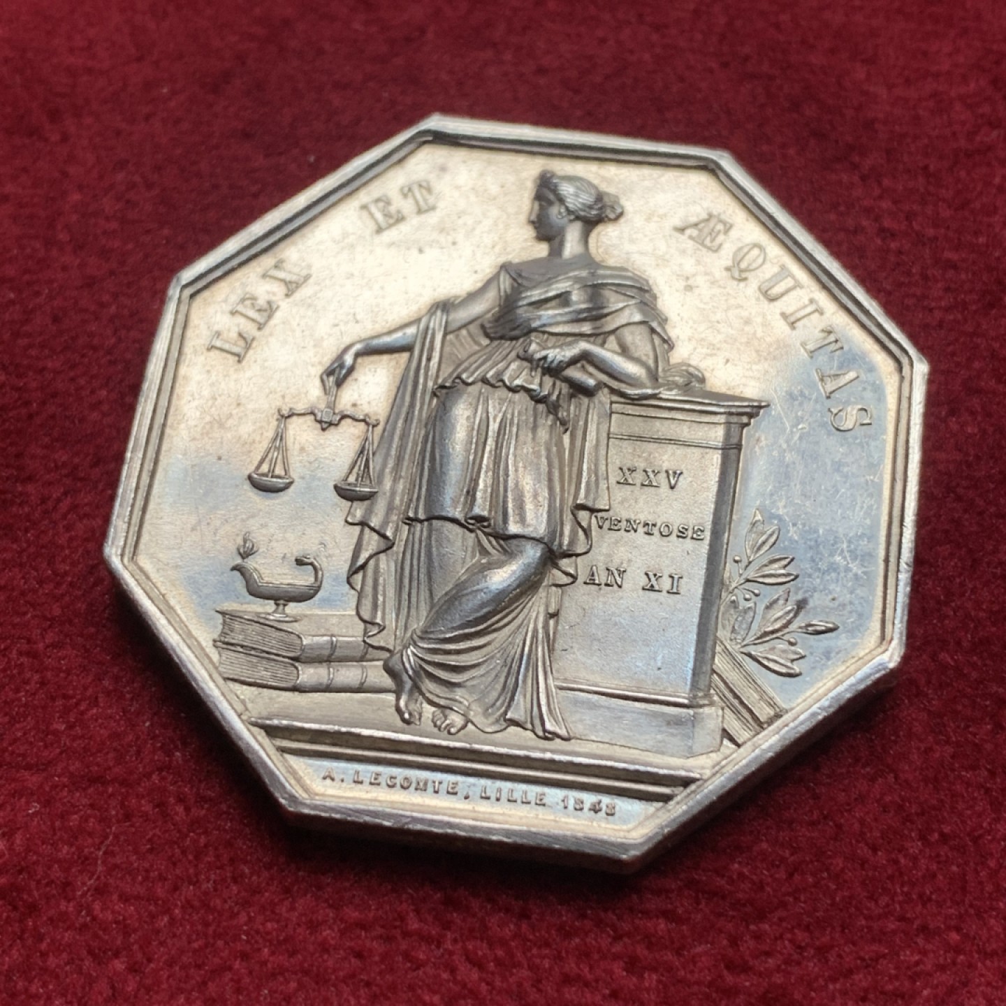 《竞宝斋》第76场-本周日，周一2场连拍（全场不限金额包邮） 法国1848年里尔省公证处公正女神八角银章，18.5克34mmAR边铭