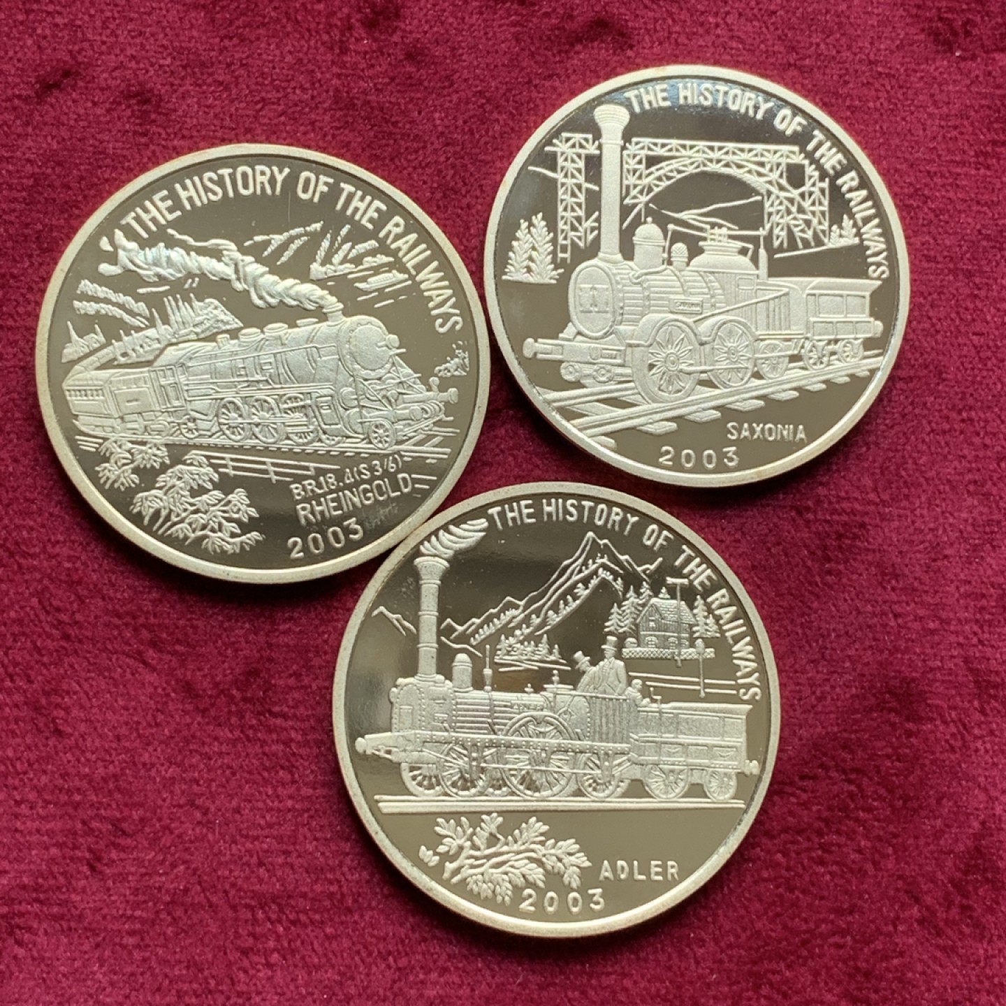 《竞宝斋》第76场-本周日，周一2场连拍（全场不限金额包邮） 2003年 朝鲜-火车 铜币 3枚全 发行量3000枚