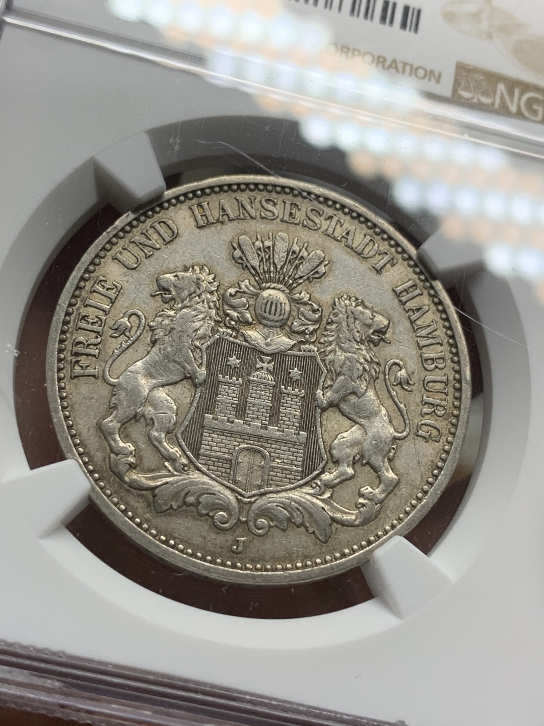 《竞宝斋》第76场-本周日，周一2场连拍（全场不限金额包邮） NGC-AU55 德国汉堡双狮 1910年J厂 3马克 银币 发行量较少 细节清晰