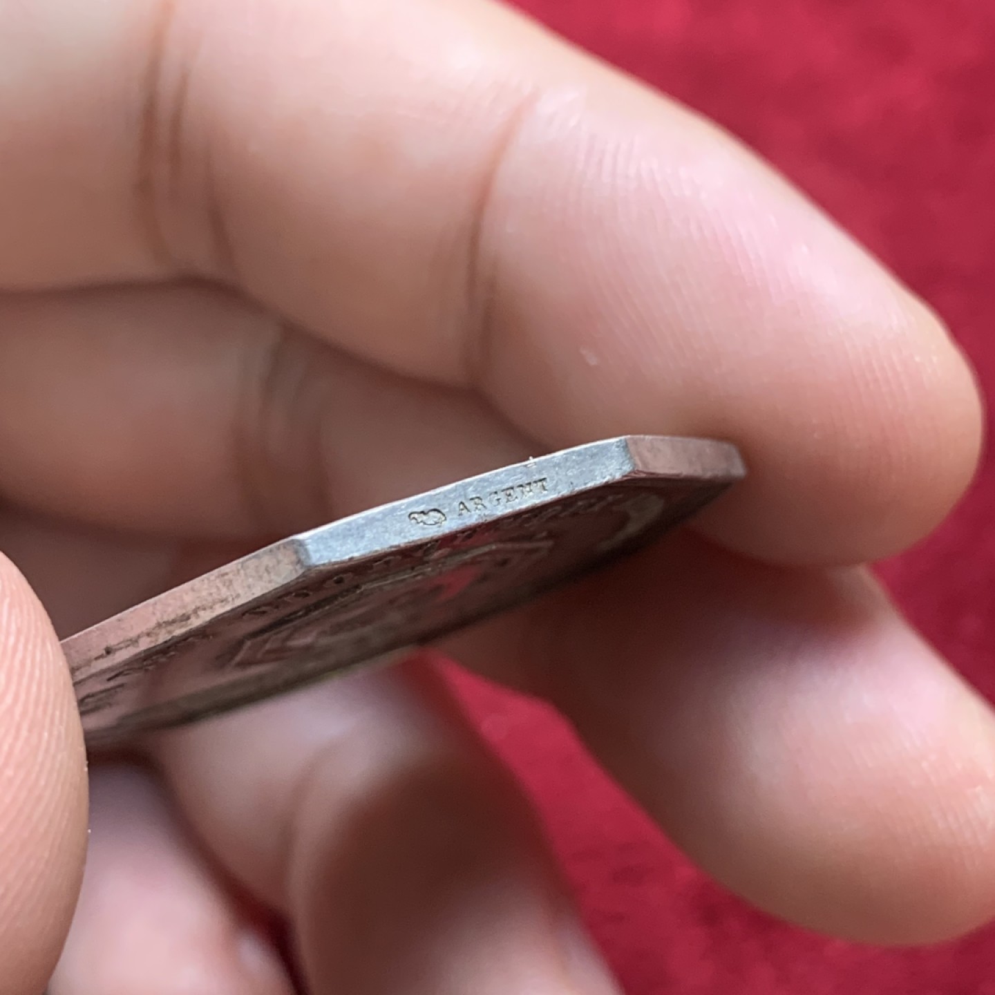 《竞宝斋》第76场-本周日，周一2场连拍（全场不限金额包邮） 法国1883年里昂公证处宪法握手版八角银章，13.8克33mm丰饶角AR边铭