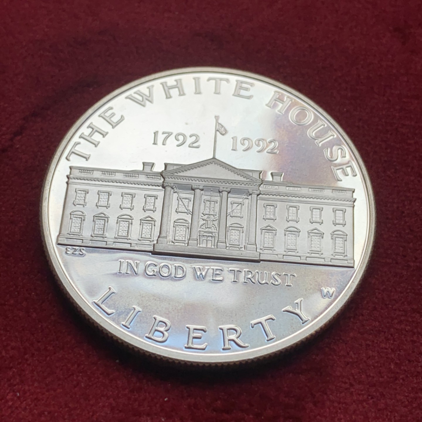 《竞宝斋》第76场-本周日，周一2场连拍（全场不限金额包邮） 美国 1992年 白宫建立200周年 1美元 纪念银币 26.7克 900银 