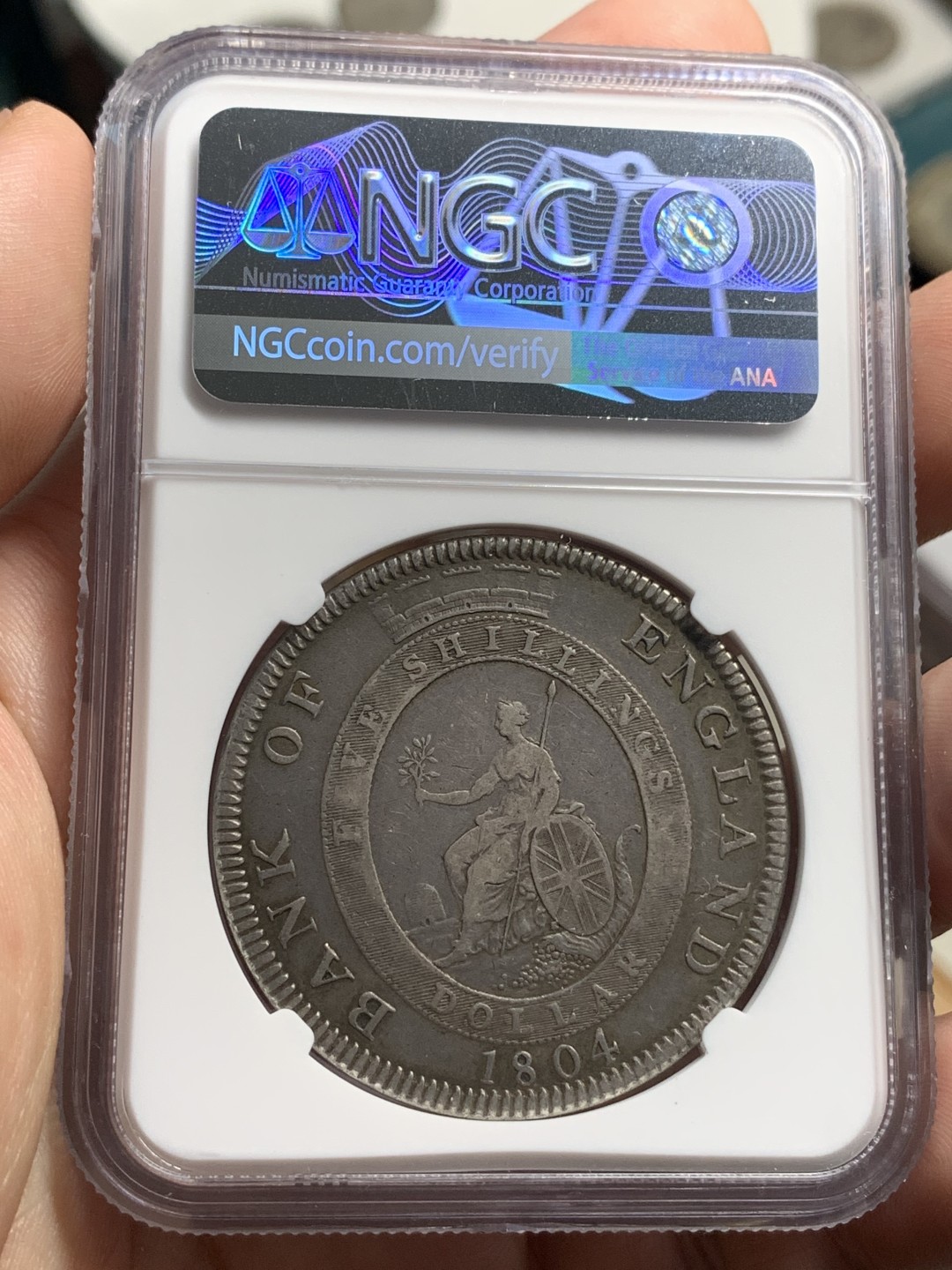 《竞宝斋》第76场-本周日，周一2场连拍（全场不限金额包邮） NGC-VF35 英国乔三 1804年 英格兰银行 5先令大银币 一流的传世包浆 暴涨品种