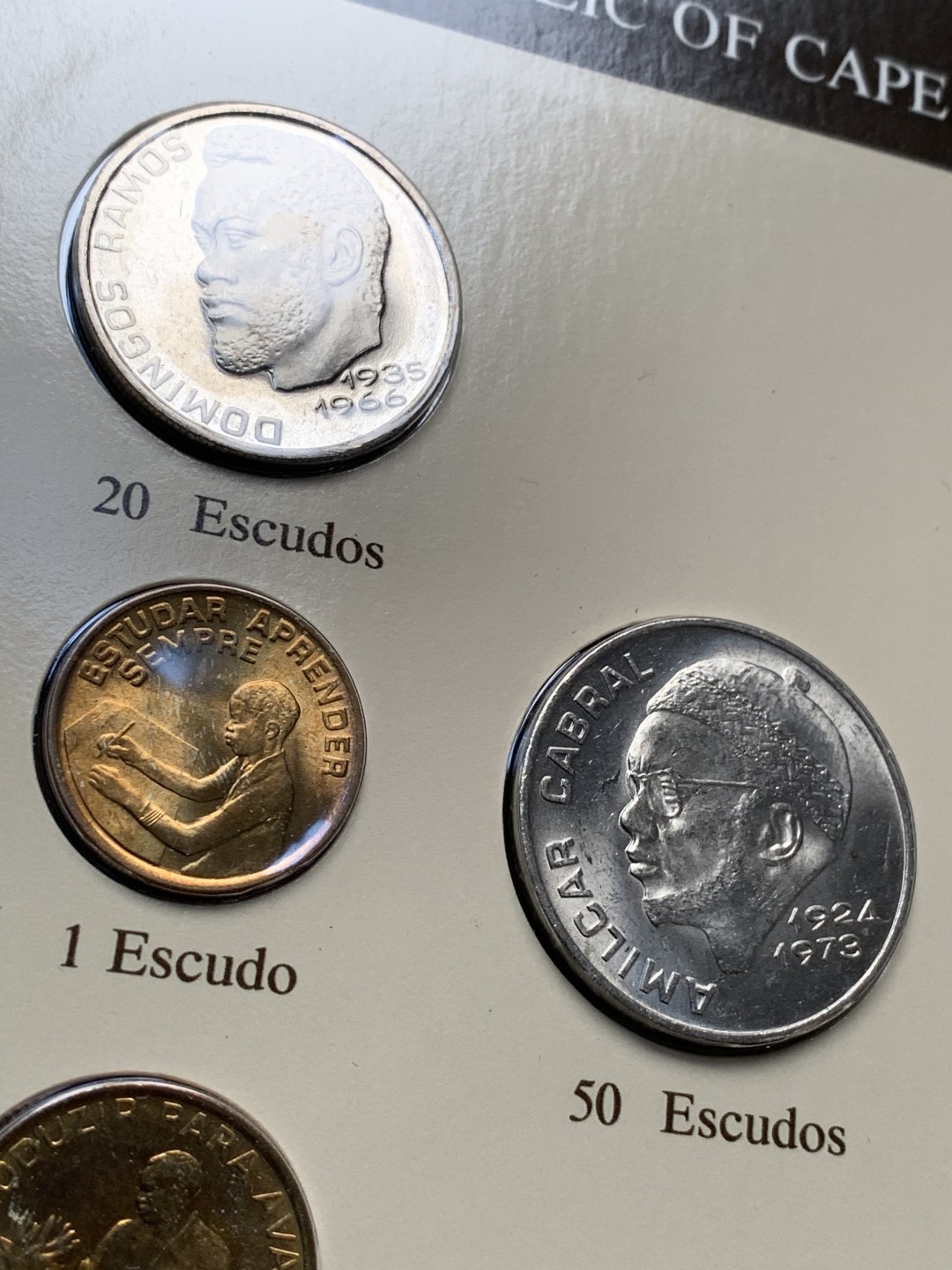 《竞宝斋》第76场-本周日，周一2场连拍（全场不限金额包邮） 3套一组 佛得角套币UNC共7枚+福克兰群岛1987年清年份套币全套+根西岛1985年清年份全套，富兰克林精选品种