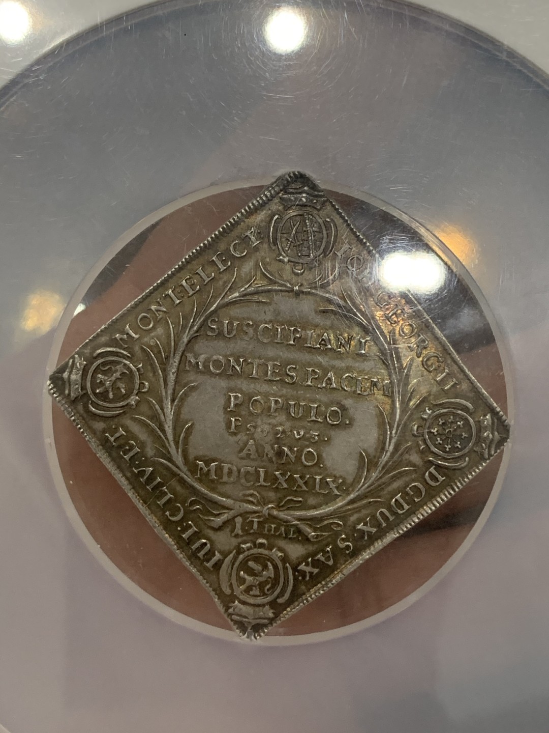 《竞宝斋》第76场-本周日，周一2场连拍（全场不限金额包邮） NGC MS62 1679年萨克森奈梅亨和平方型泰勒 纪念法荷战争结束奈梅亨条约缔结的泰勒，稀少品种，唯一冠军分