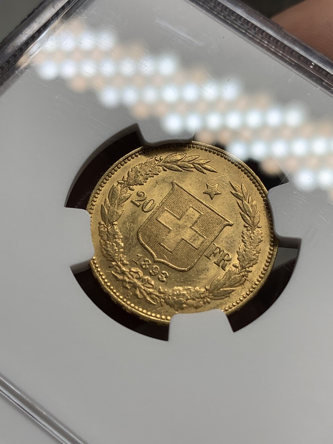 《竞宝斋》第76场-本周日，周一2场连拍（全场不限金额包邮） NGC-MS62 瑞士1893年 早期女人头像 20法郎金币 稀少的早期版 能上MS就更加难了