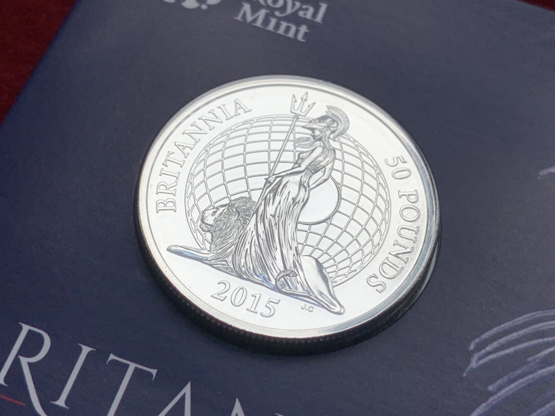 《竞宝斋》第76场-本周日，周一2场连拍（全场不限金额包邮） 英国 2015年不列颠尼亚女神50英镑纪念银币 带原包装