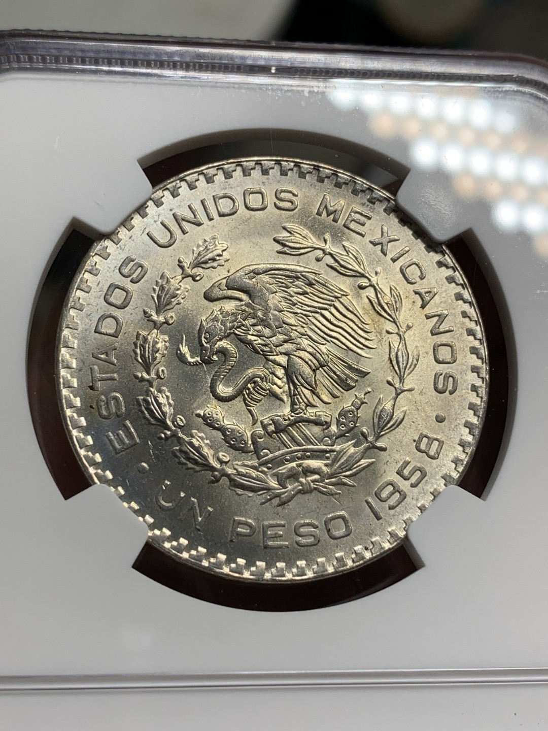 《竞宝斋》第76场-本周日，周一2场连拍（全场不限金额包邮） NGC-MS64 墨西哥 1958年 1比索小鹰洋 银币 原光品相一流