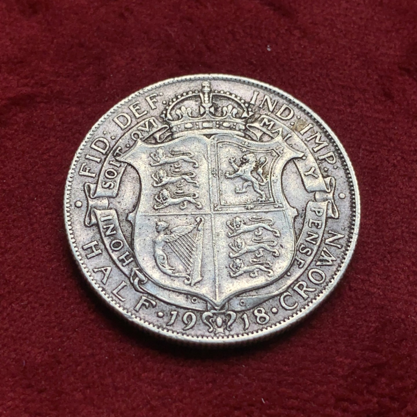 《竞宝斋》第76场-本周日，周一2场连拍（全场不限金额包邮） 英国 1918年 乔五 半克朗银币 925高银版  原味包浆 细节好