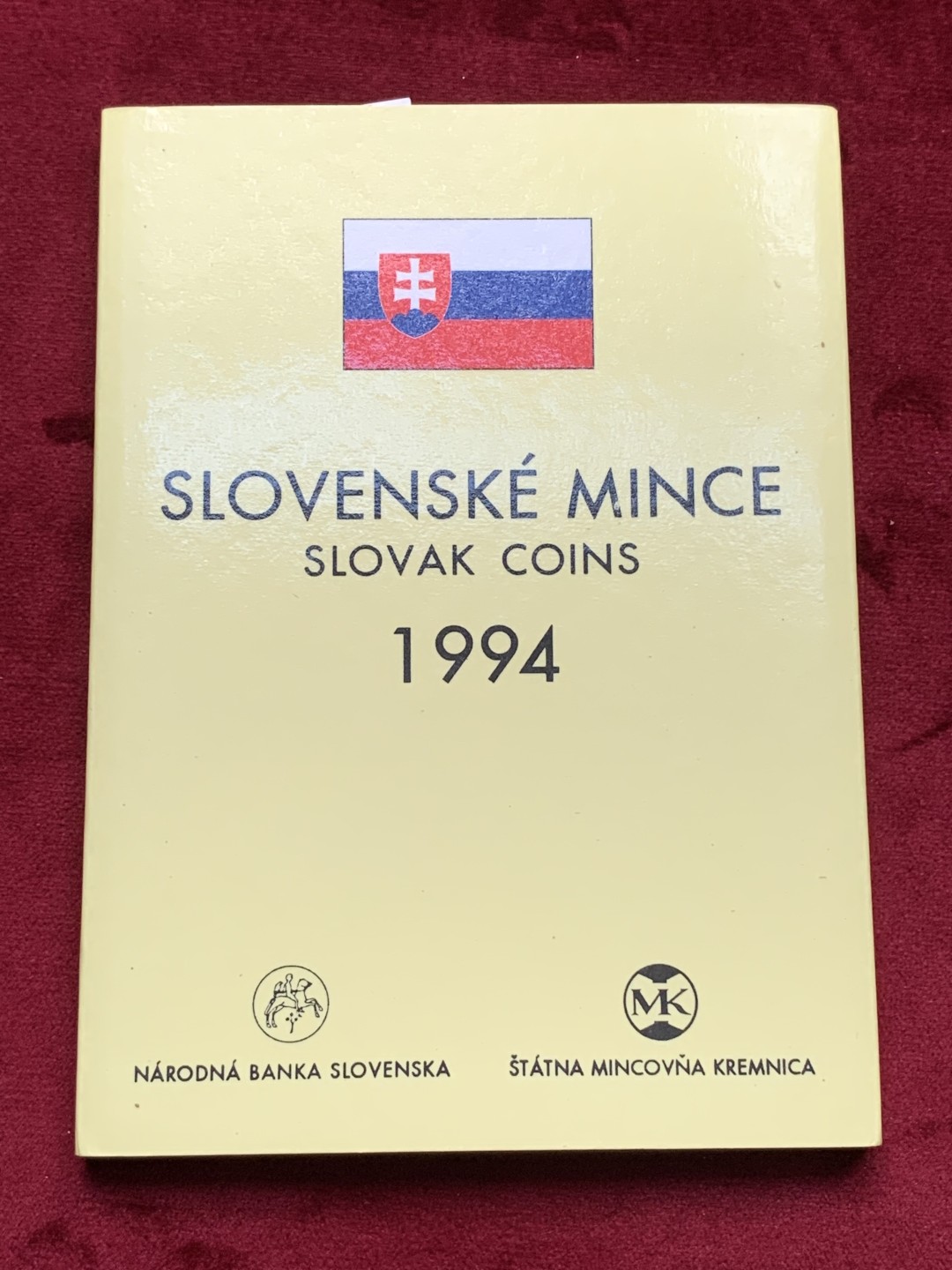 《竞宝斋》第76场-本周日，周一2场连拍（全场不限金额包邮） 原包装斯洛伐克1994年7枚套币带纪念章一枚