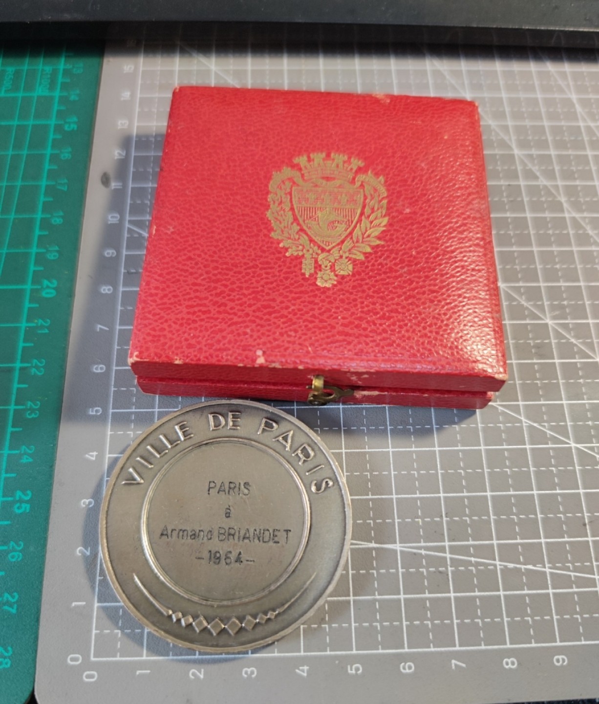 gush小明220721 法国原盒巴黎援助贡献银章950银62.5克