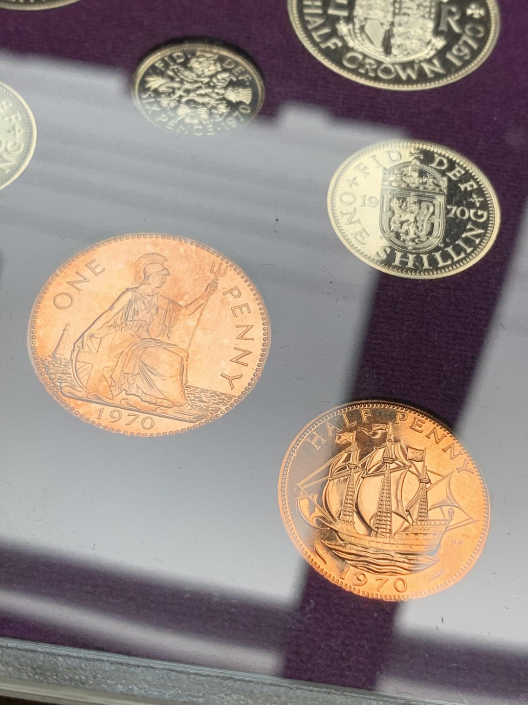 《竞宝斋》第76场-本周日，周一2场连拍（全场不限金额包邮） 英国1970年原封精制套币，女皇少女头像关门币，热门品种BU好品！