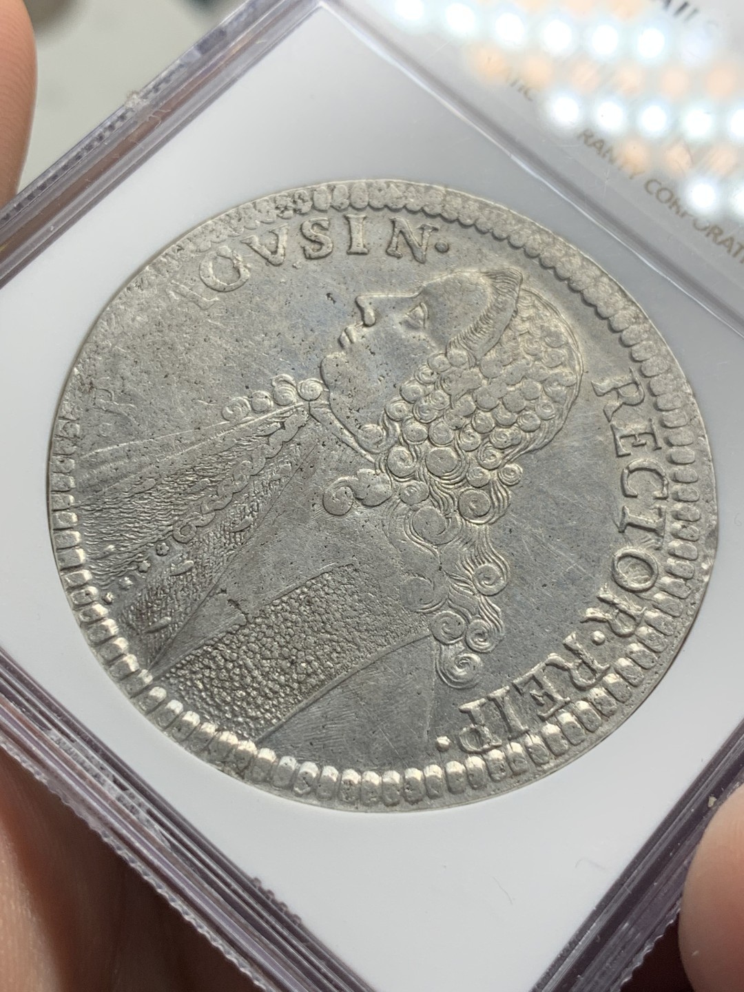 《竞宝斋》第76场-本周日，周一2场连拍（全场不限金额包邮） NGC UNC 1763年拉古萨一泰勒大银币正面细节好，背面这个品种普遍减重痕