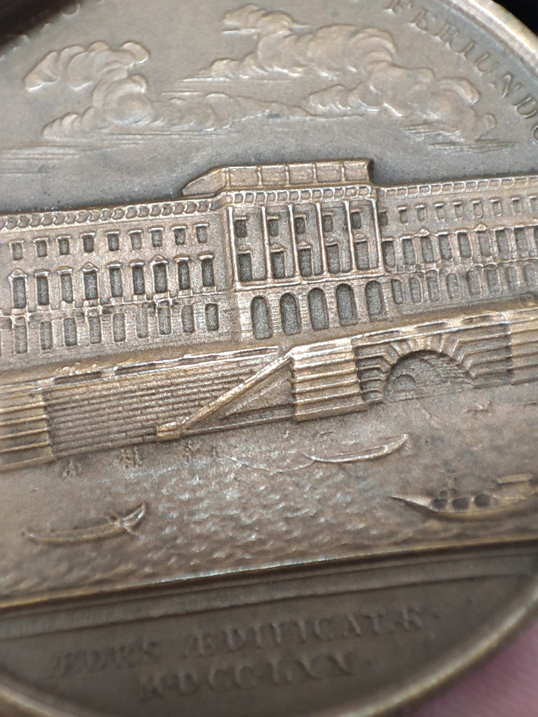 gush小明220721 法国造币厂大楼和瑞士狩猎节纪念章二枚一起