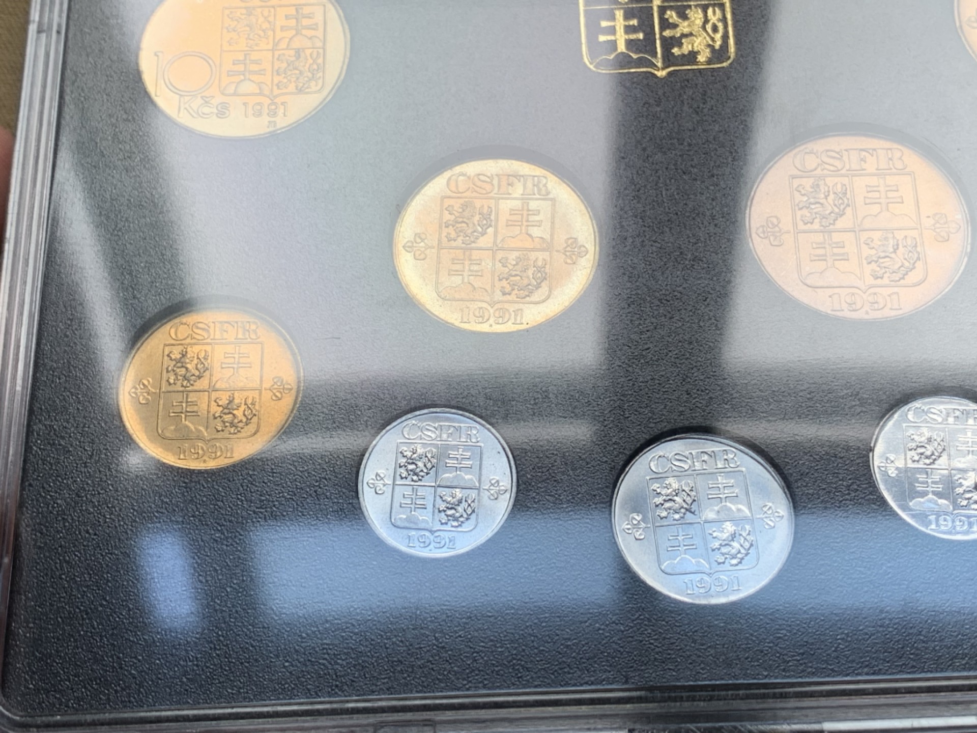 《竞宝斋》第76场-本周日，周一2场连拍（全场不限金额包邮） 捷克斯洛伐克1991年官方原封套币，1哈莱-10克朗，BU好品！