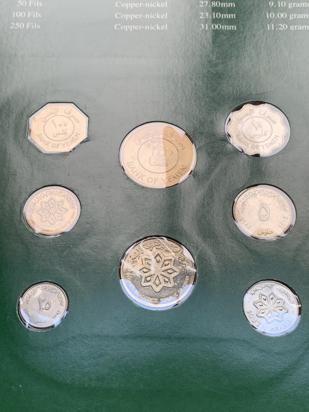 《竞宝斋》第76场-本周日，周一2场连拍（全场不限金额包邮） 2套一组 南也门1981年套币UNC共8枚+圣赫勒拿1984年清年份套币全套，富兰克林精选品种