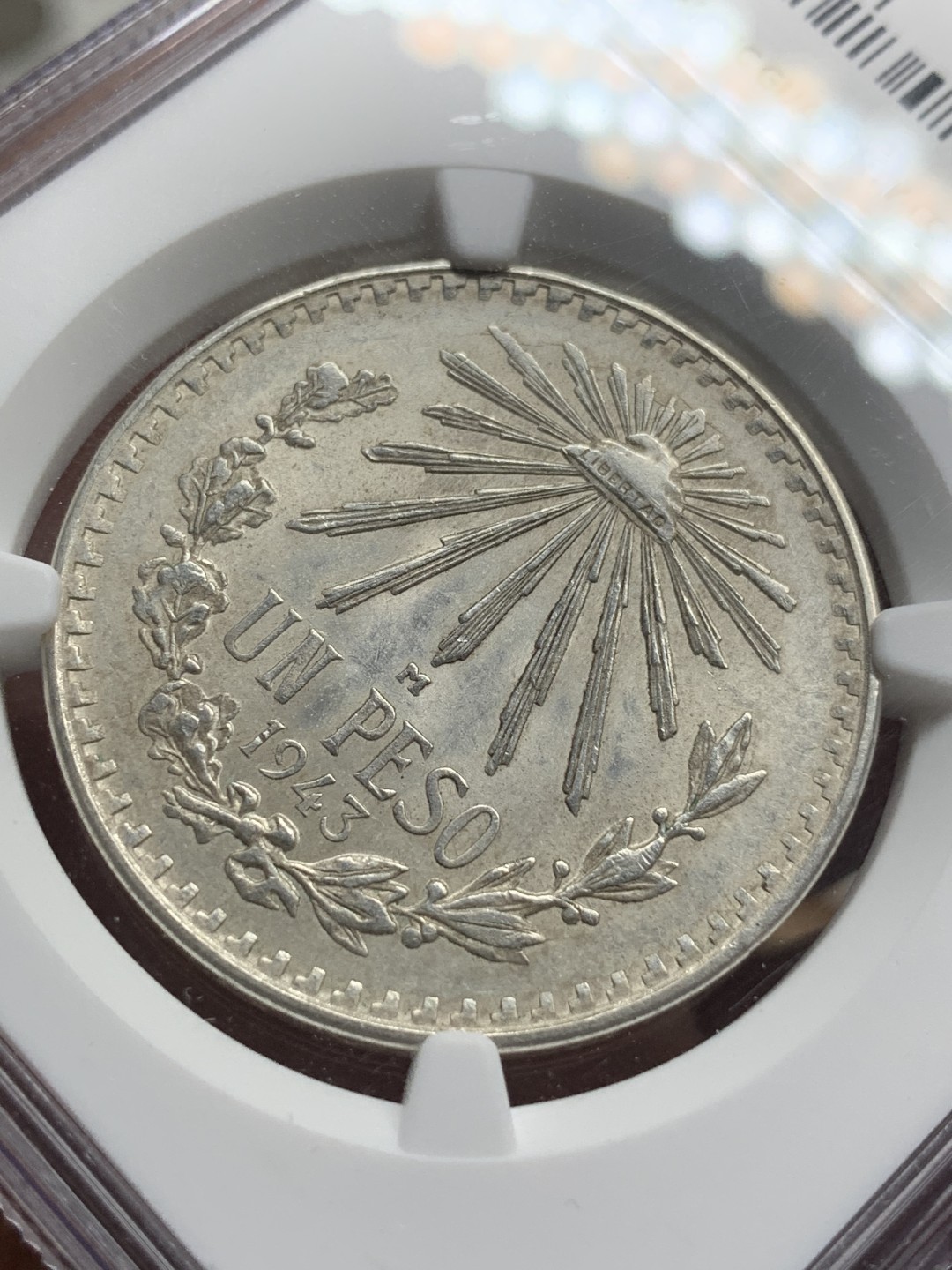 《竞宝斋》第76场-本周日，周一2场连拍（全场不限金额包邮） NGC-AU58 墨西哥 1943年M厂 1比索 银币 细节清晰