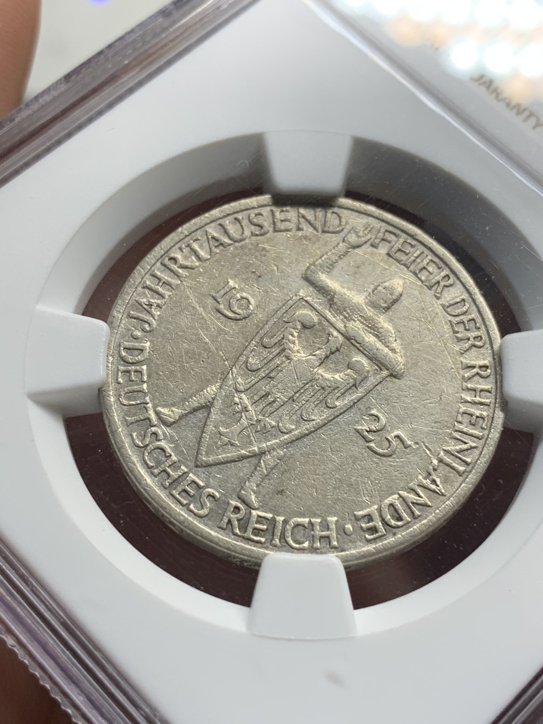 《竞宝斋》第76场-本周日，周一2场连拍（全场不限金额包邮） NGC-XFD 德国魏玛时期莱茵千年 1925年J厂  3马克 银币 细节清晰