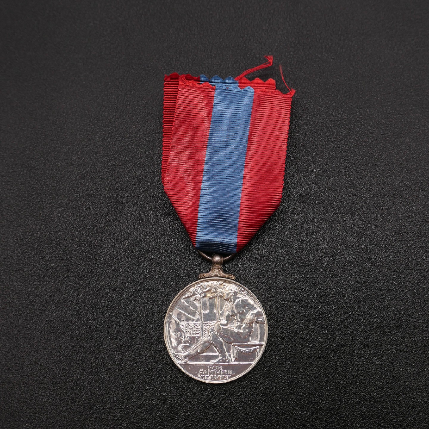 勋章奖章交易所7月23日拍卖 银质英国帝国服务奖章