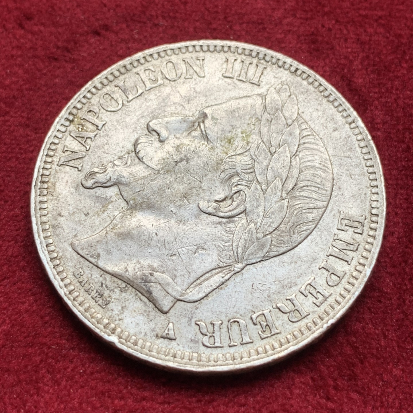 《竞宝斋》第76场-本周日，周一2场连拍（全场不限金额包邮） 法国 1867年 拿三 5法郎 银币 原味包浆 细节不错