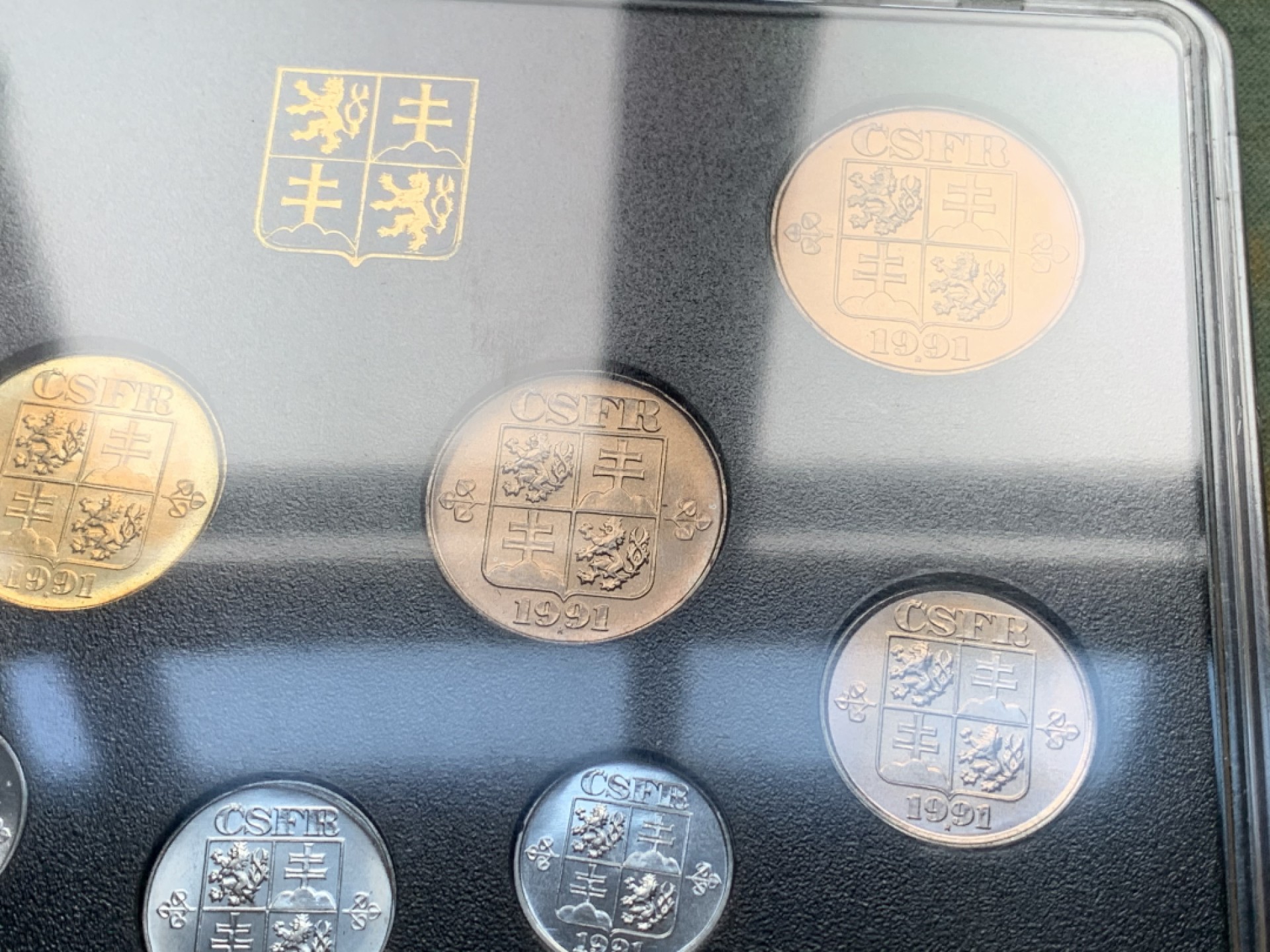 《竞宝斋》第76场-本周日，周一2场连拍（全场不限金额包邮） 捷克斯洛伐克1991年官方原封套币，1哈莱-10克朗，BU好品！