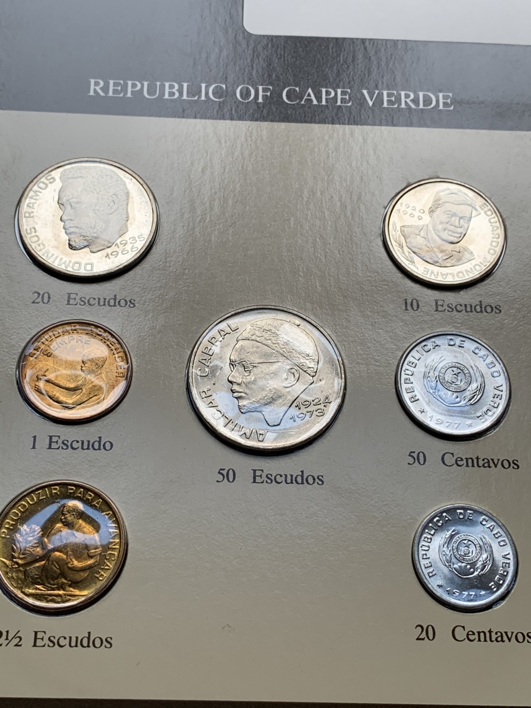 《竞宝斋》第76场-本周日，周一2场连拍（全场不限金额包邮） 3套一组 佛得角套币UNC共7枚+福克兰群岛1987年清年份套币全套+根西岛1985年清年份全套，富兰克林精选品种