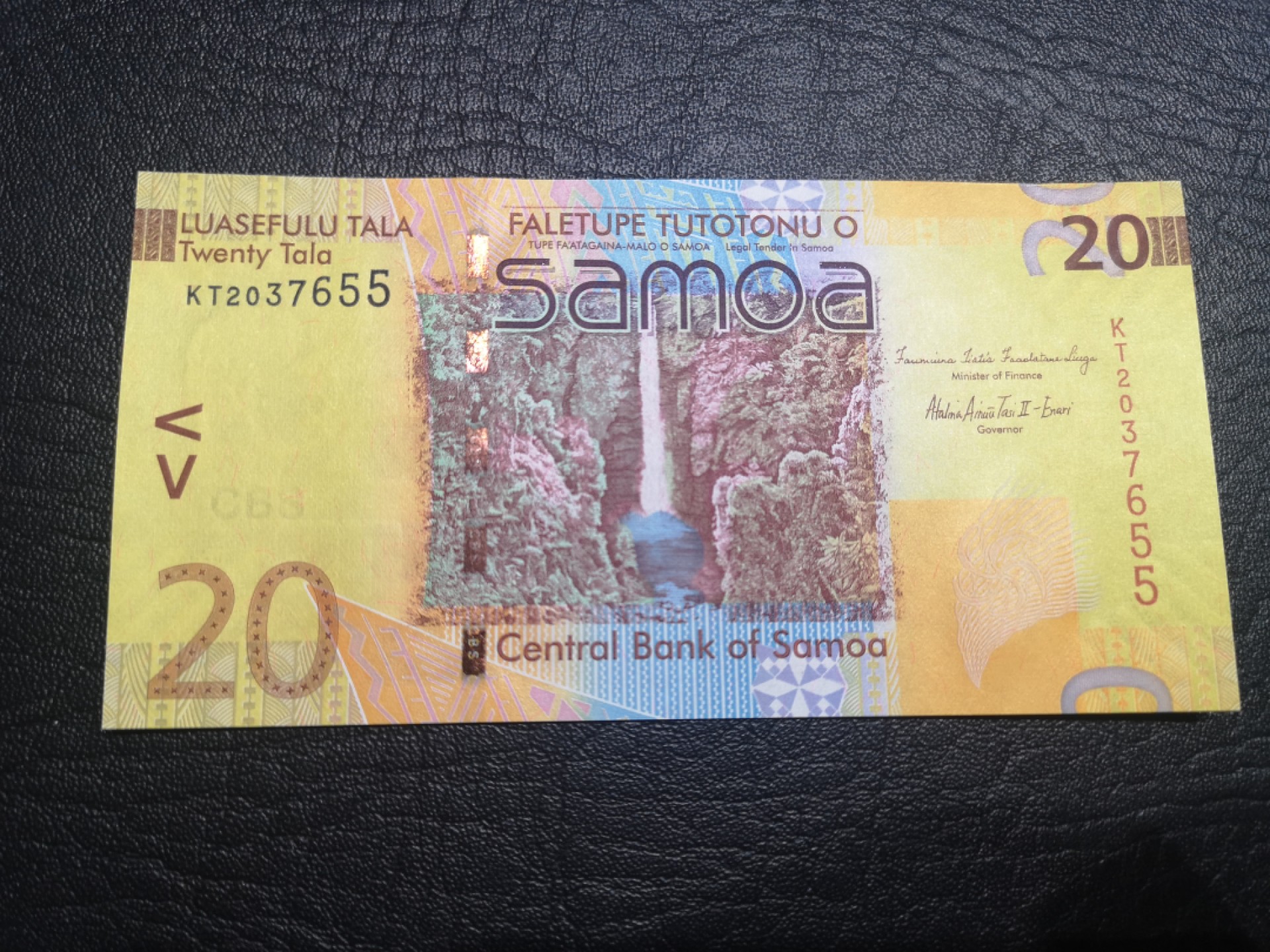 《外钞收藏家》第一百九十期 萨摩亚20 获奖币评选之一 全新UNC