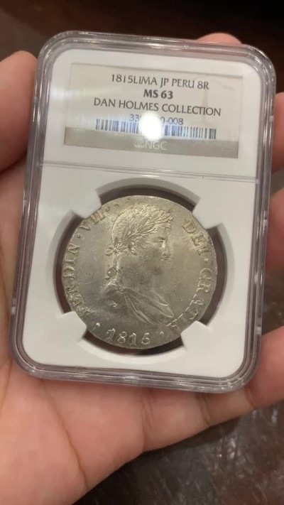 《竞宝斋》第76场-本周日，周一2场连拍（全场不限金额包邮） 亚军分 NGC MS63 秘鲁 1815年 费七 8R 双柱大银币 状态好 双面深打 名家旧藏 值得收集