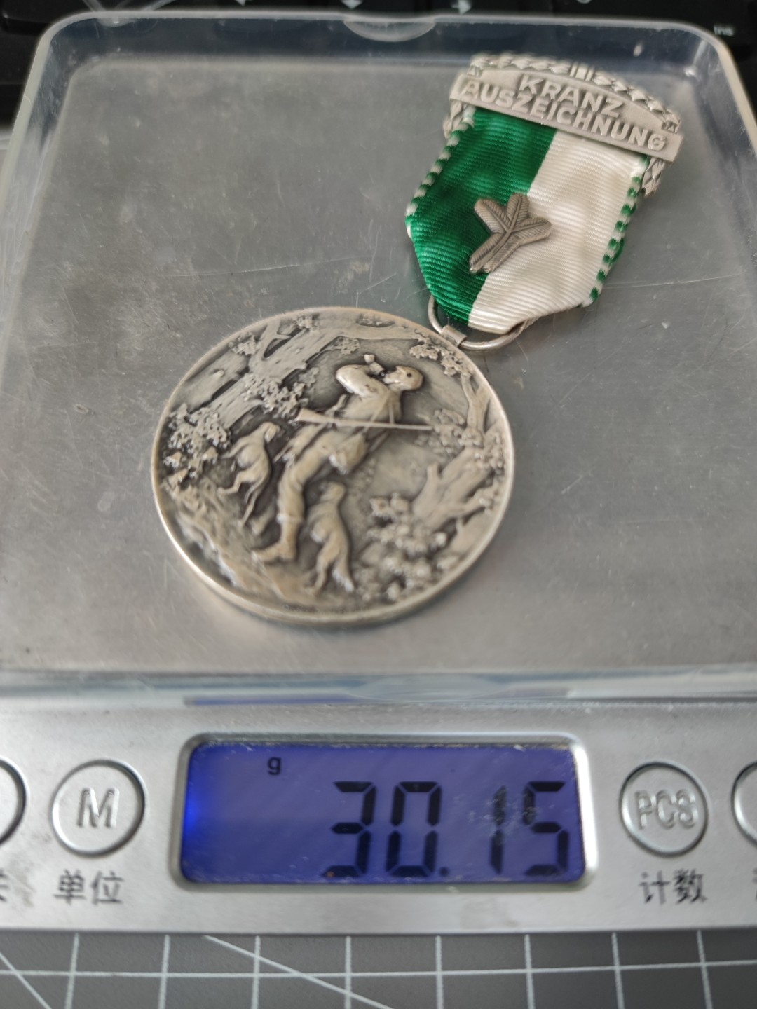 gush小明220721 法国造币厂大楼和瑞士狩猎节纪念章二枚一起