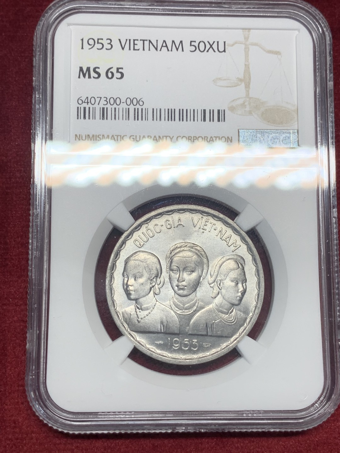 《竞宝斋》第76场-本周日，周一2场连拍（全场不限金额包邮） NGC MS65 越南/南越1953年50XU三姐妹双龙大铝币，高分热门品种，强转光品相完美