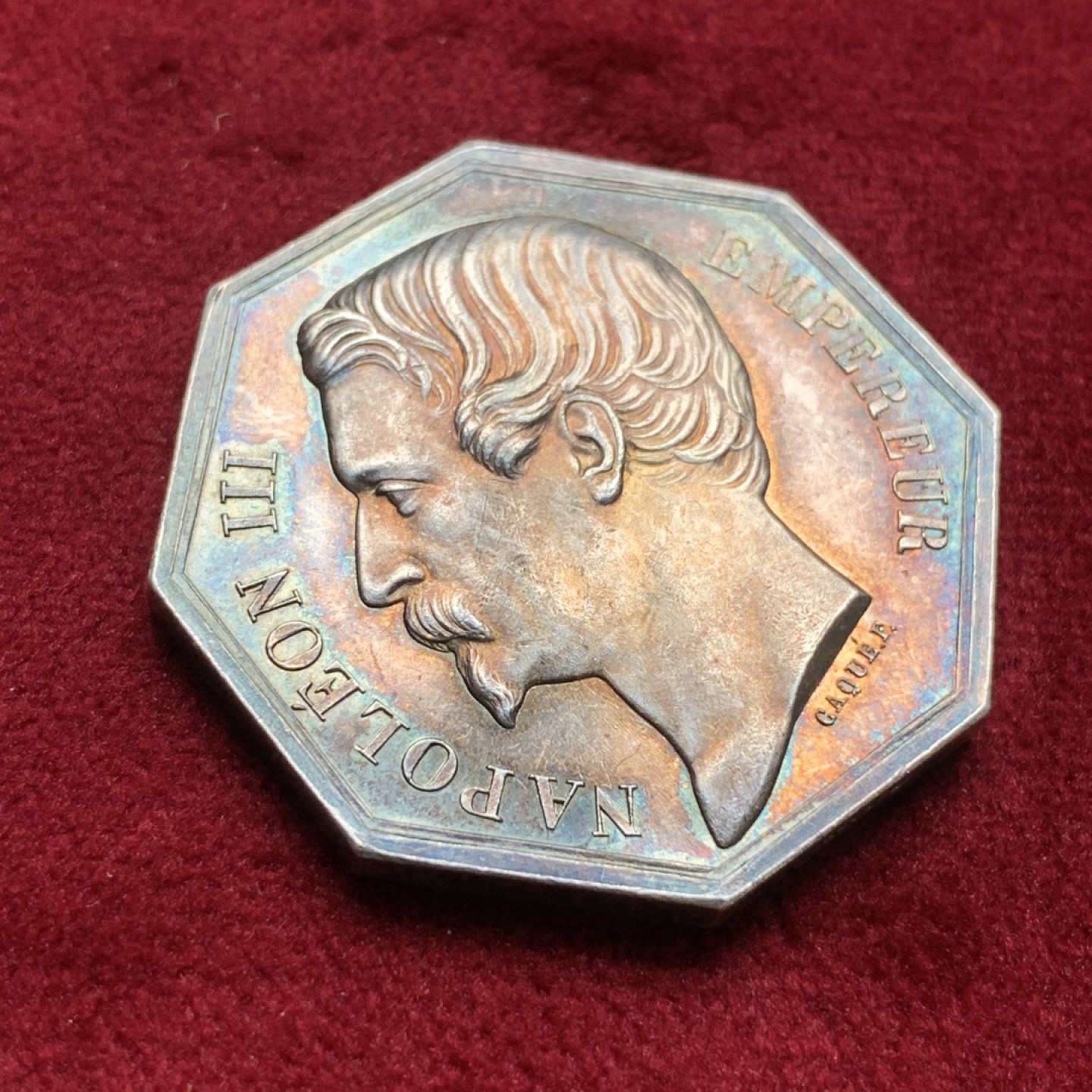 《竞宝斋》第76场-本周日，周一2场连拍（全场不限金额包邮） 法国1834年五彩拿破仑三世龙船八角银章，19.1克34mm手指AR边铭