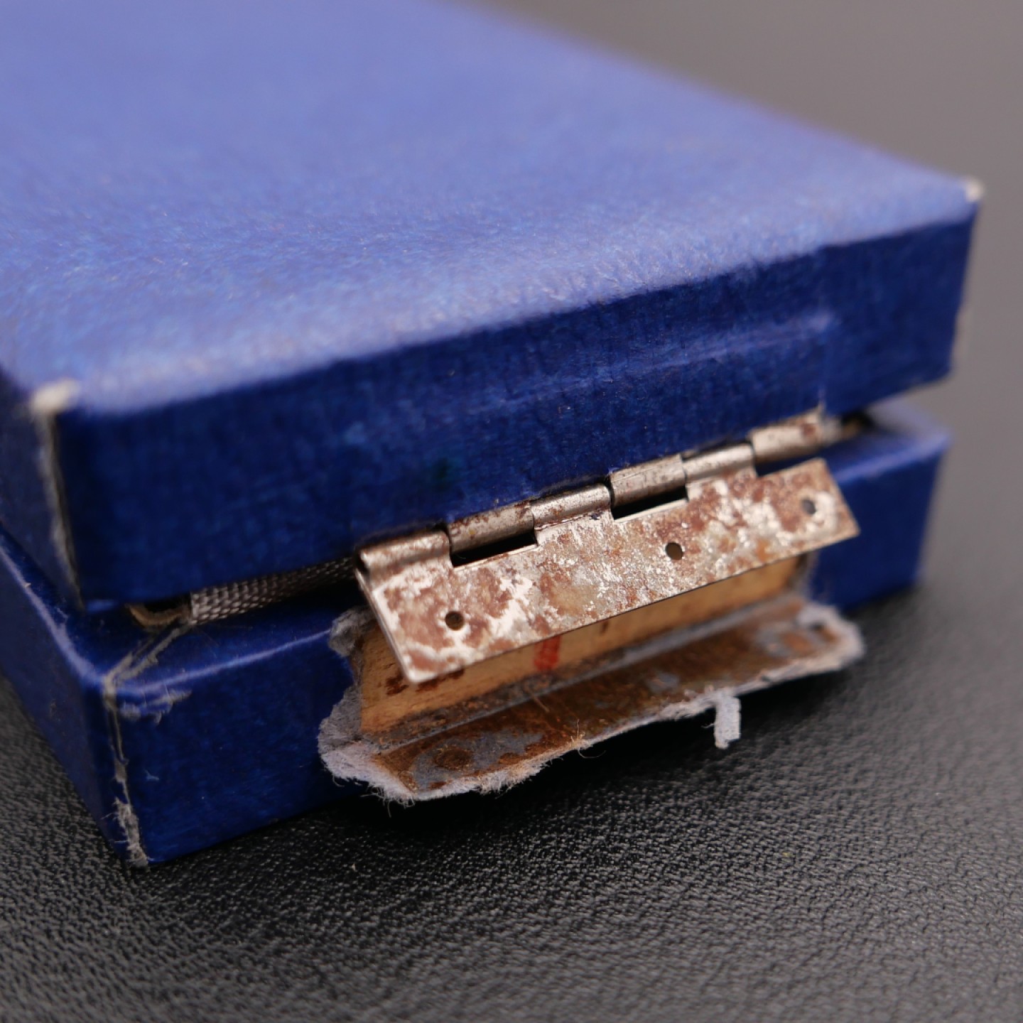 勋章奖章交易所7月23日拍卖 东德银级贝克尔奖章