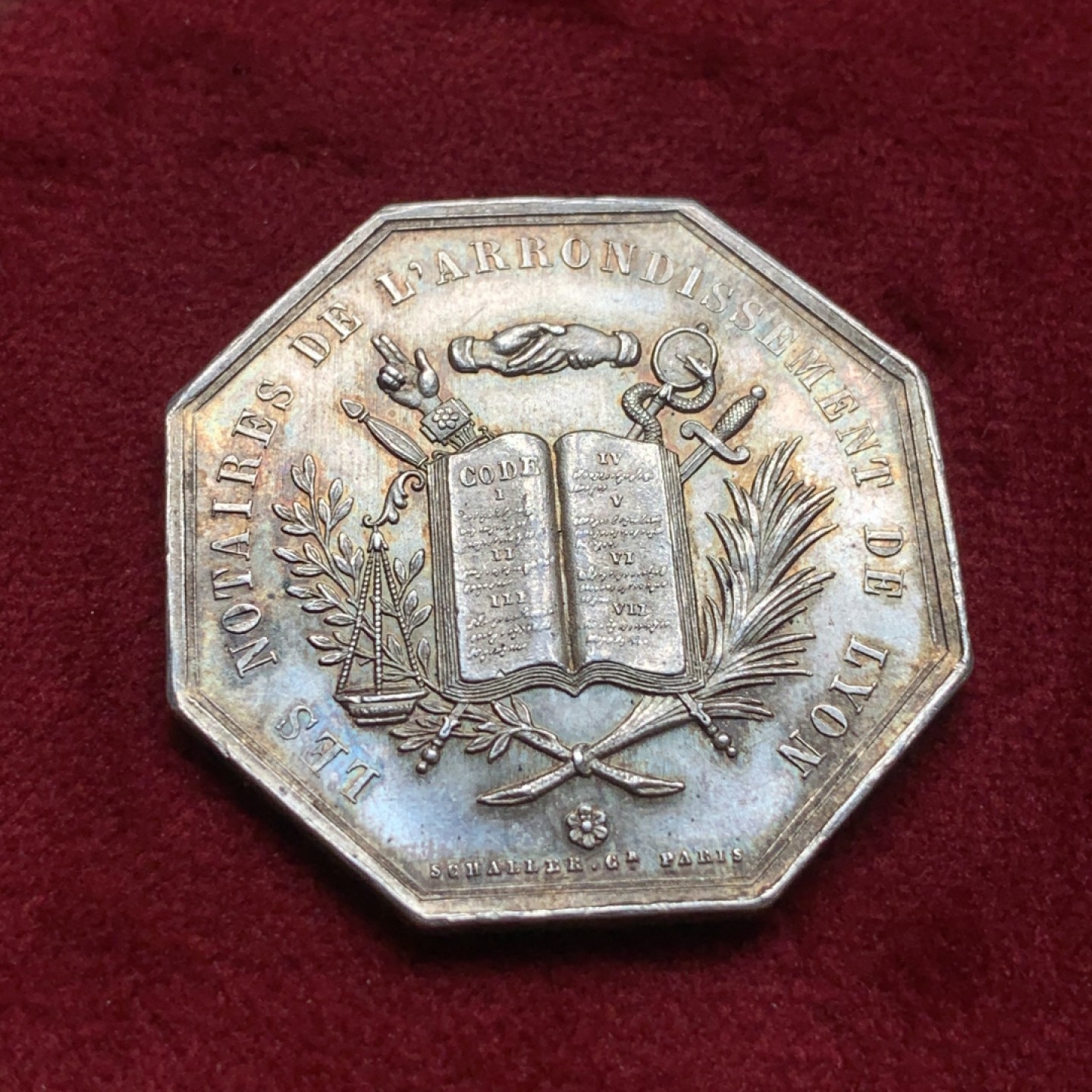 《竞宝斋》第76场-本周日，周一2场连拍（全场不限金额包邮） 法国1883年里昂公证处宪法握手版八角银章，13.8克33mm丰饶角AR边铭