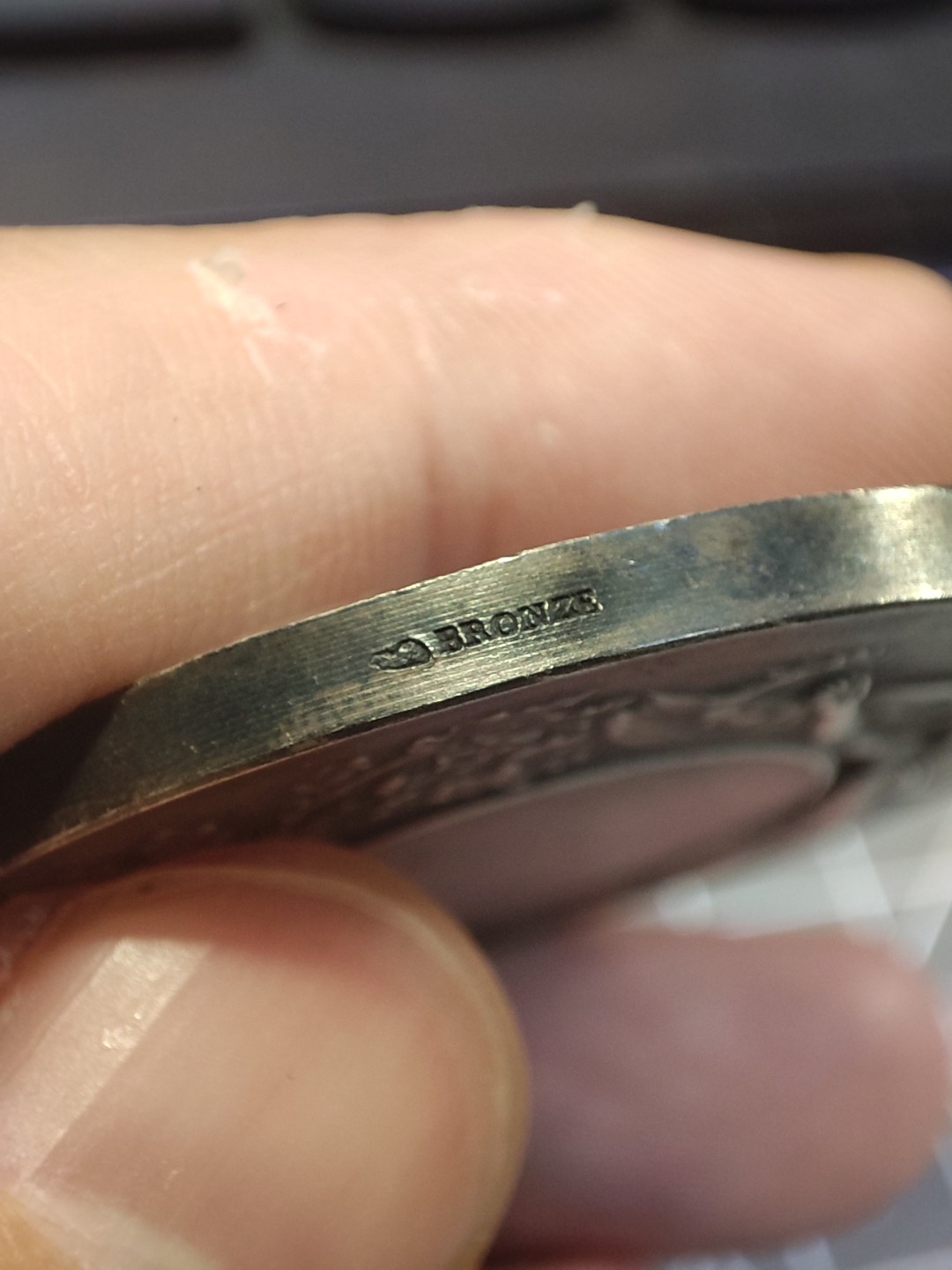 gush小明220721 原盒法国射击节镀银铜章