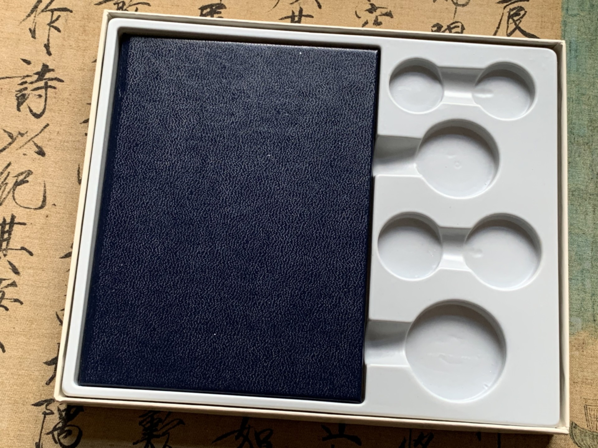 《竞宝斋》第76场-本周日，周一2场连拍（全场不限金额包邮） 加拿大1981年清年份官方原装套币全套BU