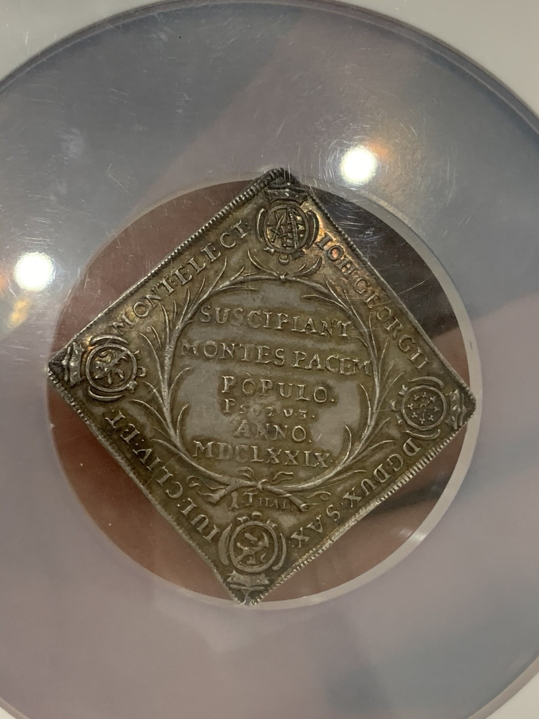 《竞宝斋》第76场-本周日，周一2场连拍（全场不限金额包邮） NGC MS62 1679年萨克森奈梅亨和平方型泰勒 纪念法荷战争结束奈梅亨条约缔结的泰勒，稀少品种，唯一冠军分