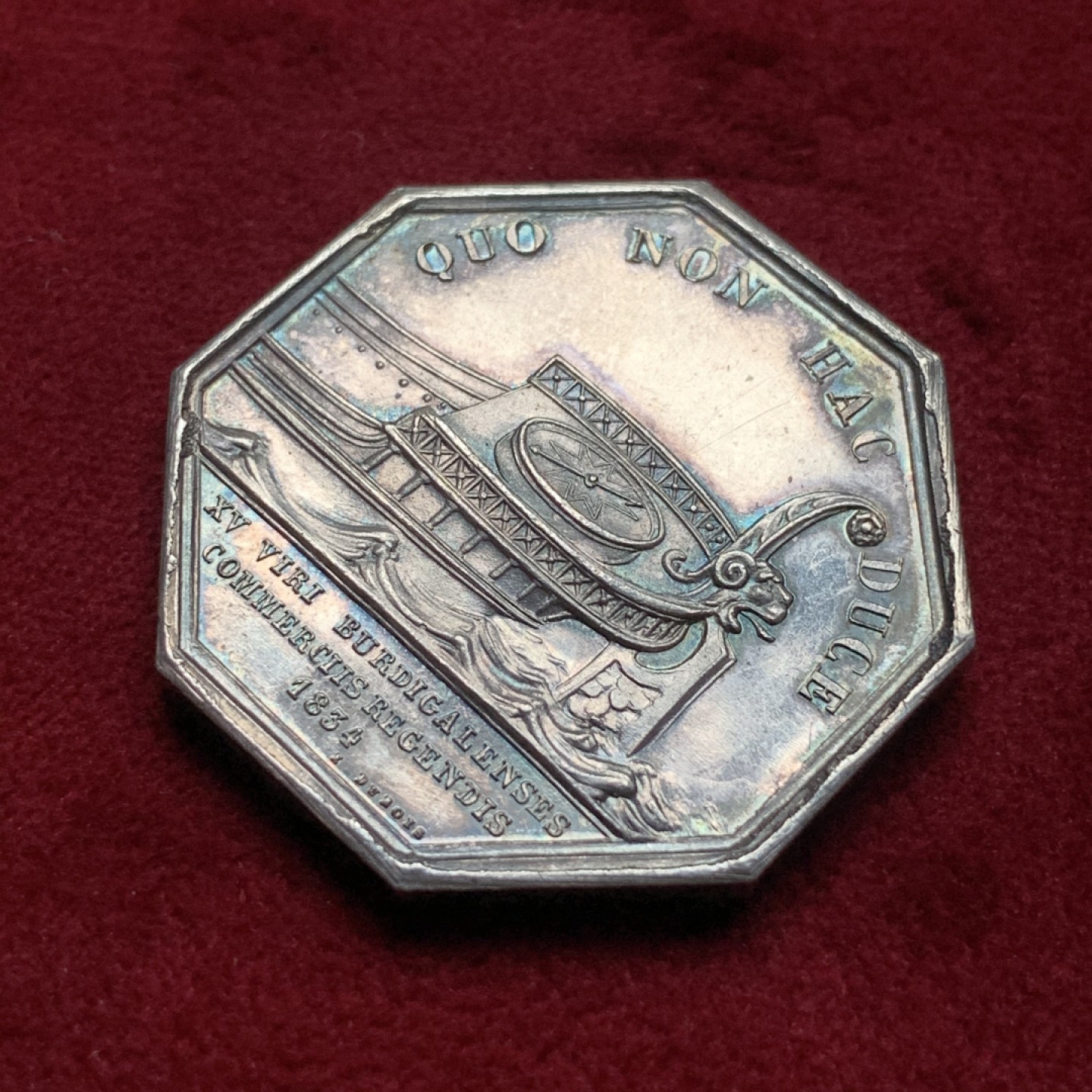 《竞宝斋》第76场-本周日，周一2场连拍（全场不限金额包邮） 法国1834年五彩拿破仑三世龙船八角银章，19.1克34mm手指AR边铭