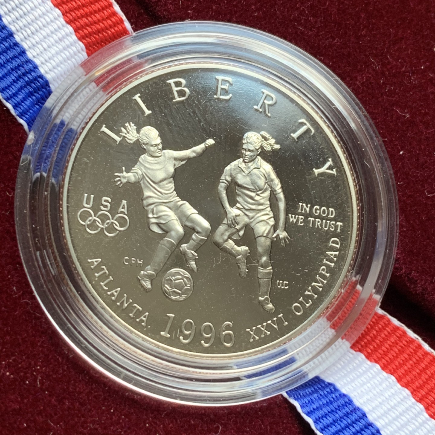 《竞宝斋》第76场-本周日，周一2场连拍（全场不限金额包邮） PROOF原包装证书美国1996年亚特兰大奥运会女足1/2美元纪念币