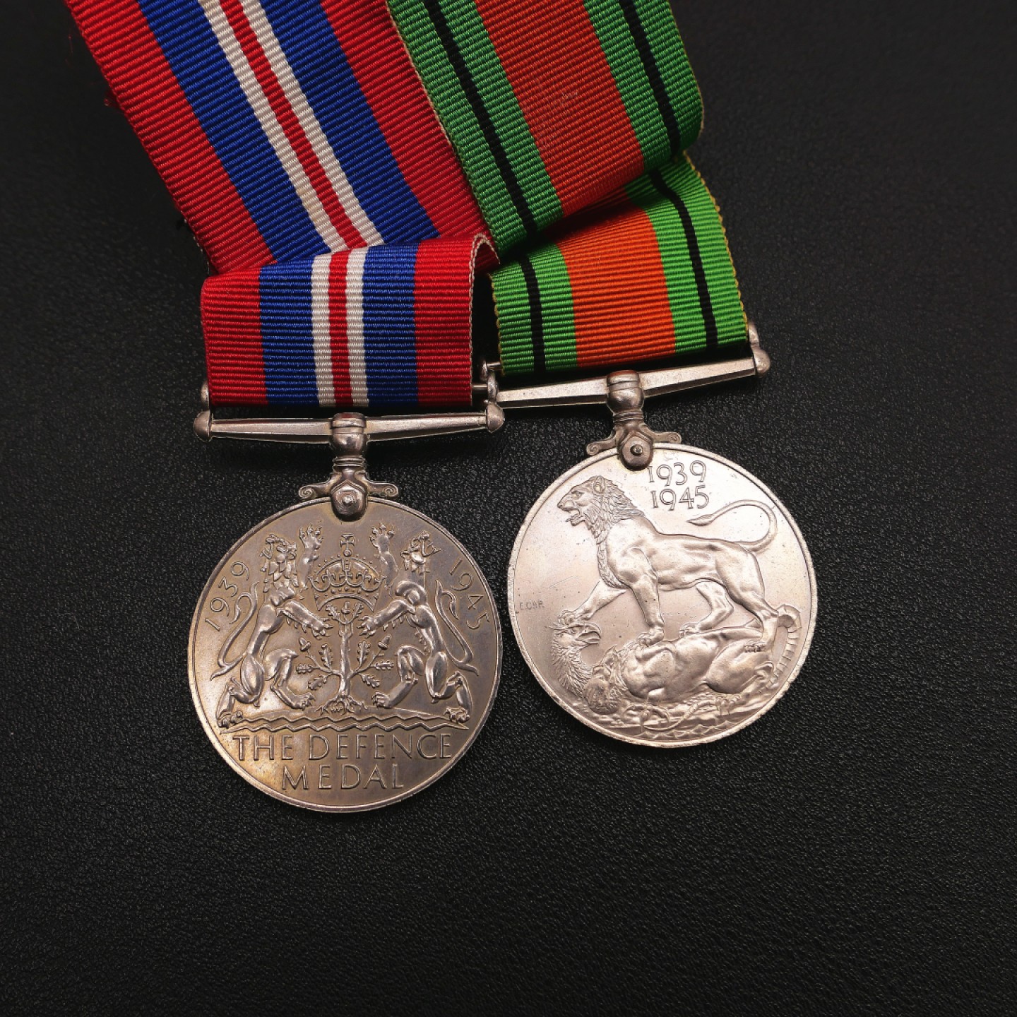 勋章奖章交易所7月23日拍卖 英国二战及二战防御奖章联排