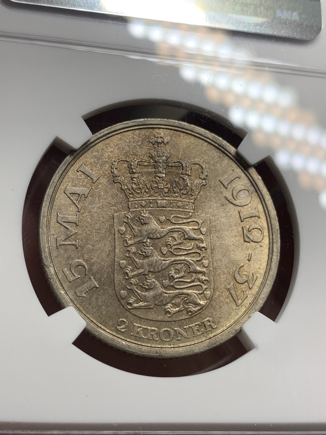 《竞宝斋》第76场-本周日，周一2场连拍（全场不限金额包邮） NGC-MS63 丹麦 1937年二十五周年纪念 2克朗 银币 一流状态少见品种