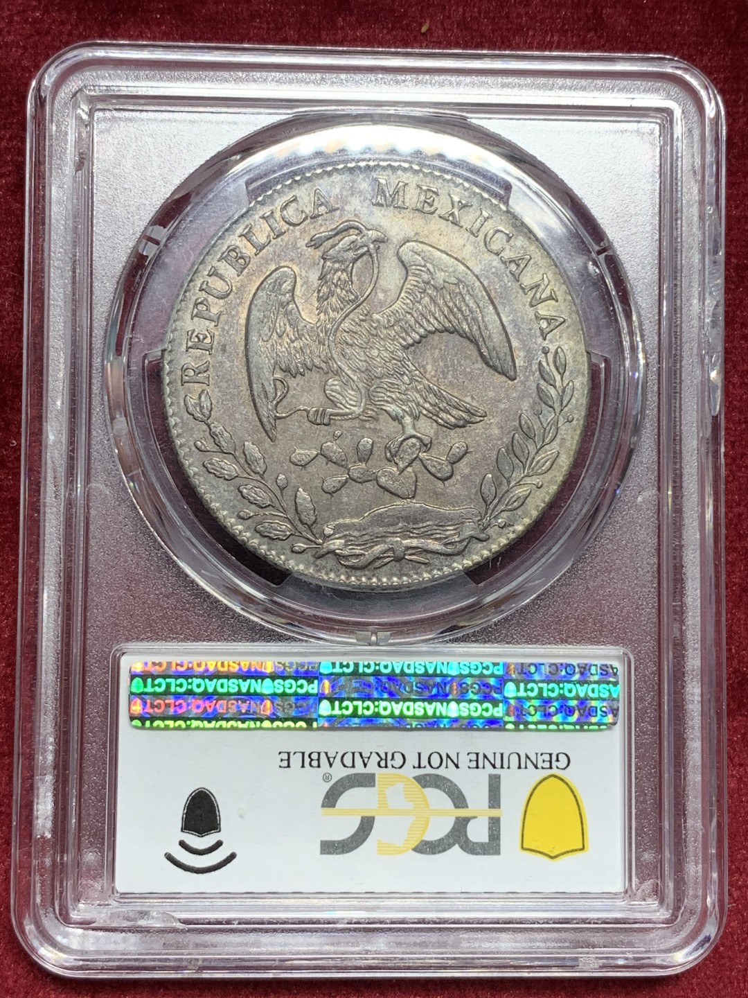 《竞宝斋》第76场-本周日，周一2场连拍（全场不限金额包邮） PCGS UNC鹰洋1877年GO FR 未流通 五彩包浆氧化极其到位、强转光，状态极其到位，非常可惜，幸运帽有上有划痕。