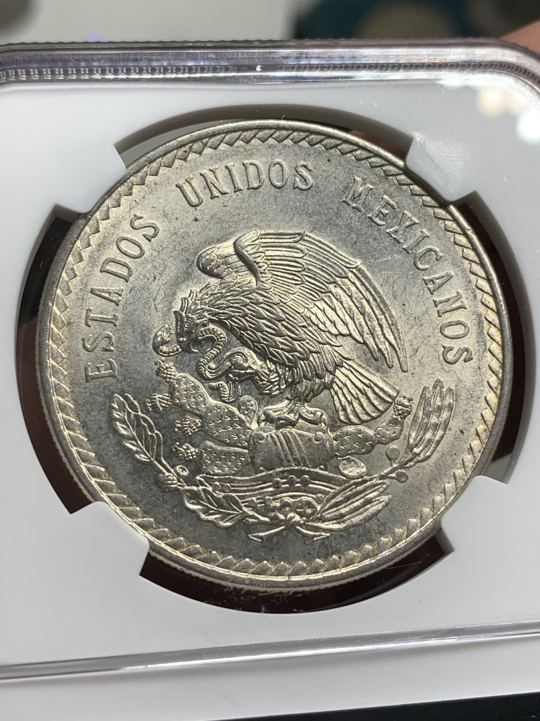 《竞宝斋》第76场-本周日，周一2场连拍（全场不限金额包邮） NGC-MS62 墨西哥 1947年印第安人 5比索大银币 好品原光