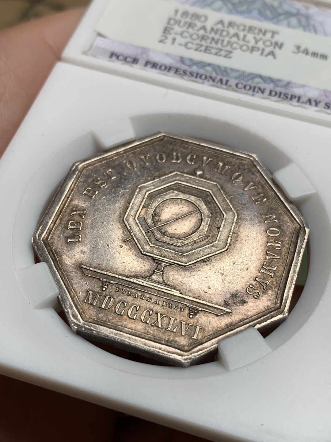 《竞宝斋》第76场-本周日，周一2场连拍（全场不限金额包邮） 法国 1880年 圣埃蒂安区公证人 银质八角代币 原味包浆细节好 34mm 17.67克 丰饶角边铭 银标