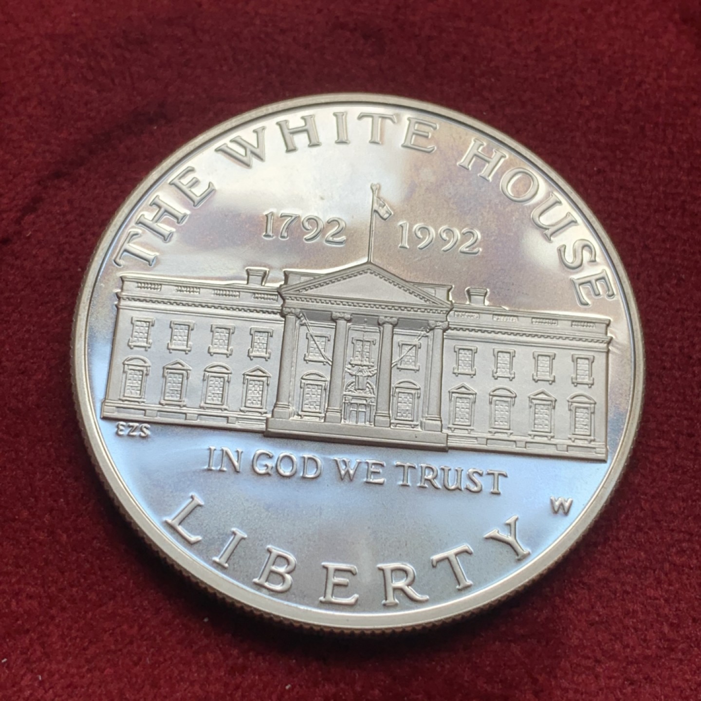 《竞宝斋》第76场-本周日，周一2场连拍（全场不限金额包邮） 美国 1992年 白宫建立200周年 1美元 纪念银币 26.7克 900银 